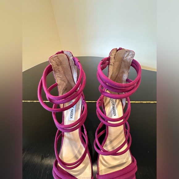 NWT Luxury Spring Summer Party Steve Madden Strappy Suede Pump/Shoes - Picture 15 of 17